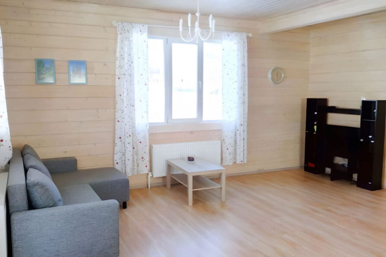 Продажа коттеджа из клеёного бруса в коттеджном поселке с закрытой территорией на Ярославском направлении