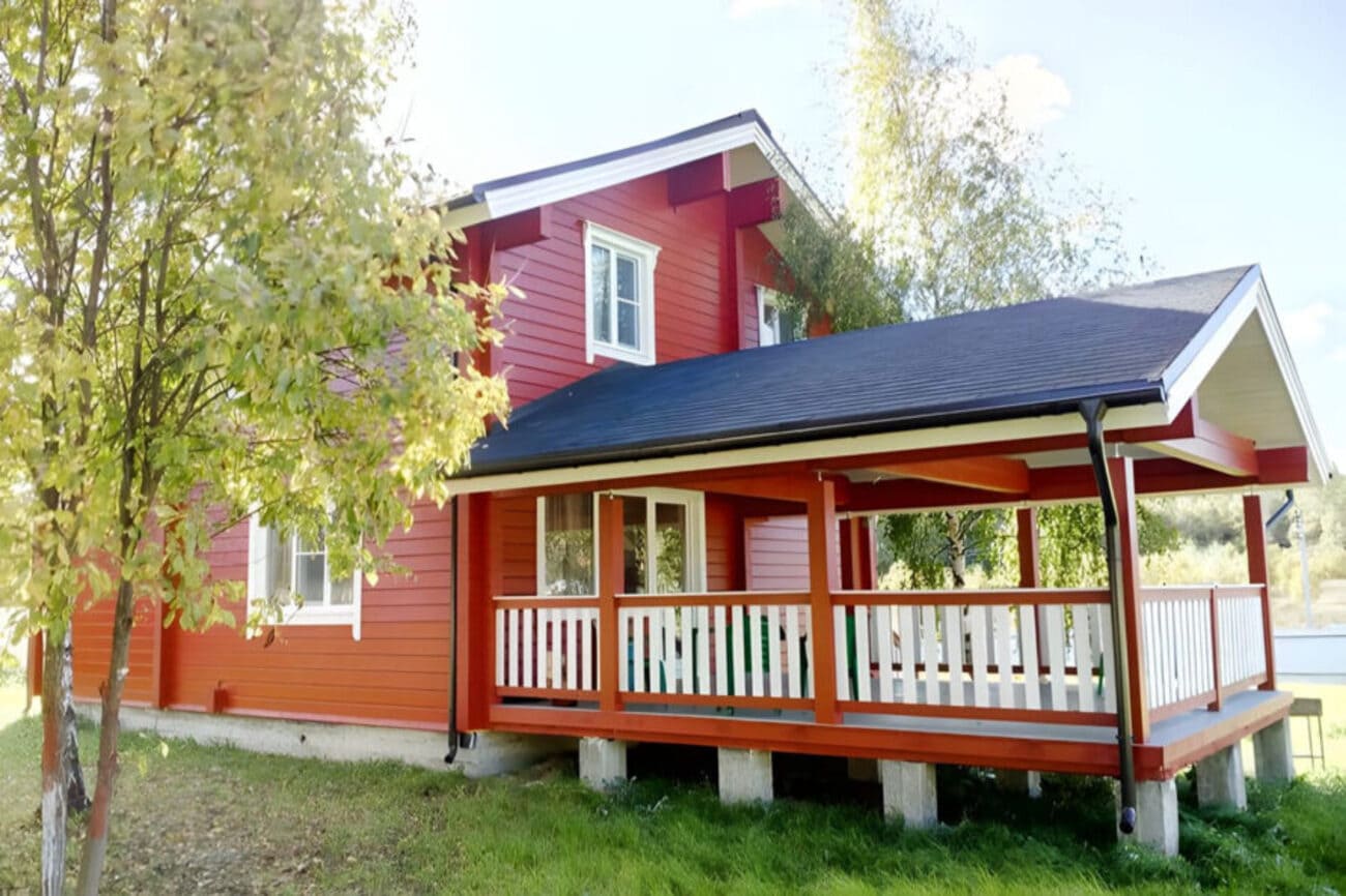 Продажа коттеджа из клеёного бруса в коттеджном поселке с закрытой территорией на Ярославском направлении